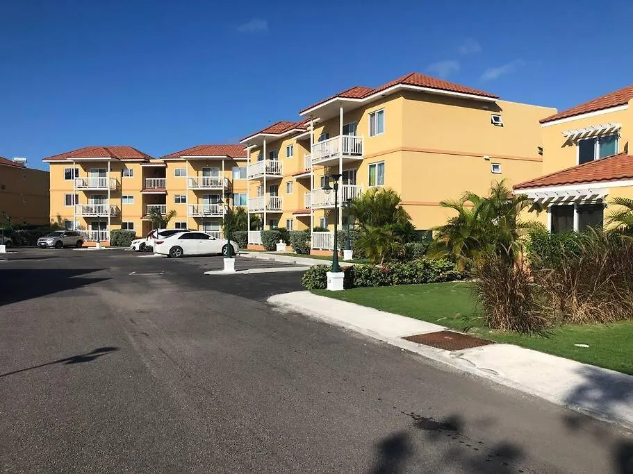 Cozy Studio - Nightlife Restaurant Shopping Beach Apartment Montego Bay