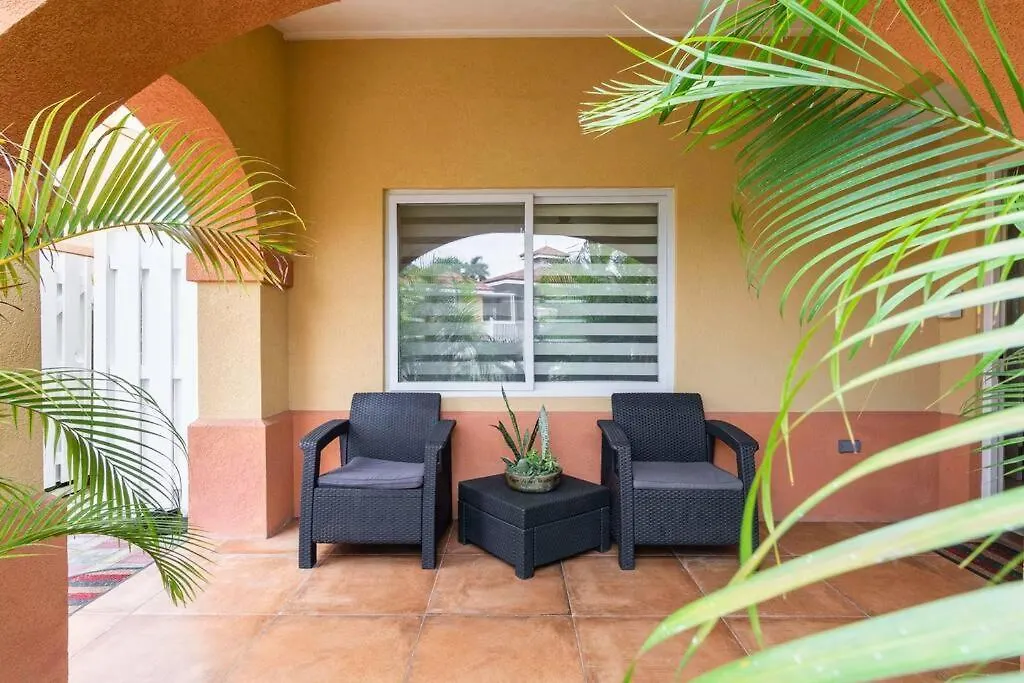 Cozy Studio - Nightlife Restaurant Shopping Beach Apartment Montego Bay