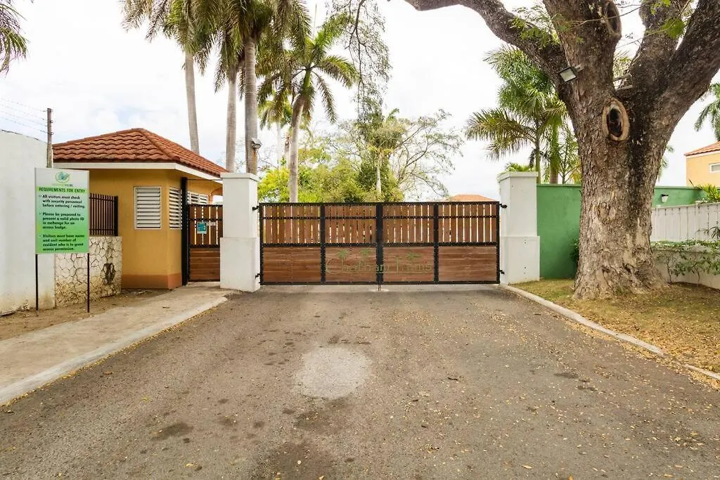 Cozy Studio - Nightlife Restaurant Shopping Beach Apartment Montego Bay